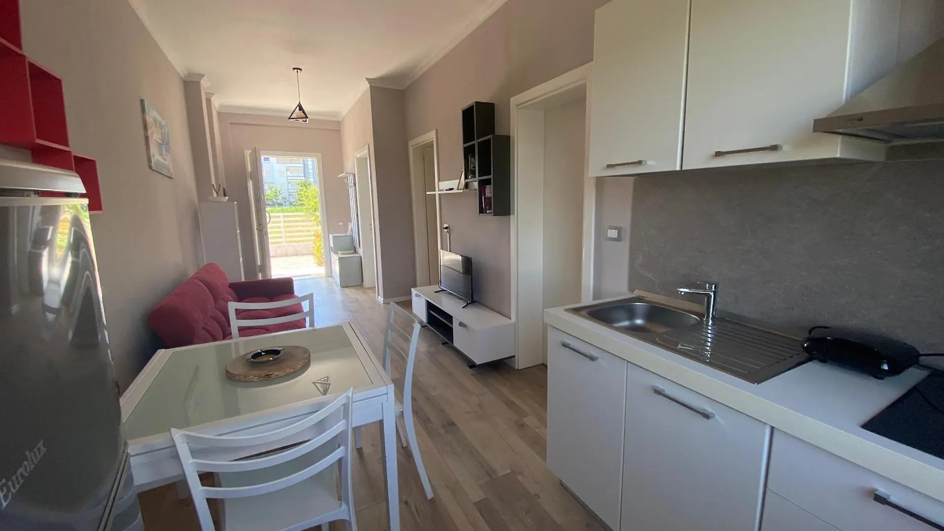 Tea Residence, Gjiri I Lalzit Apartments Durres 0*,
